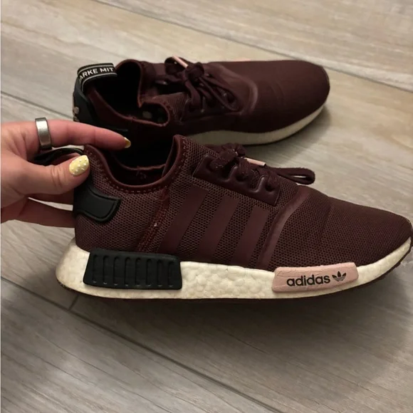 Adidas Burgundy Sneakers Women’s 8.5 - Picture 4 of 6